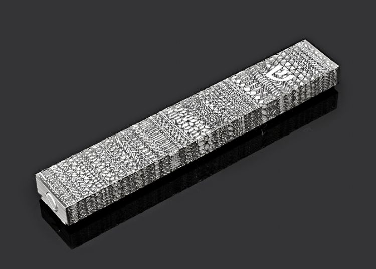 Ribbon-lace